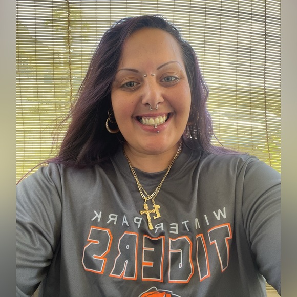 Meet your Posher, ❤️Esther Stella 💕😊
AKA 🐈‍⬛Catwoman🐈‍⬛ 🌙😻 - Picture 7 of 16